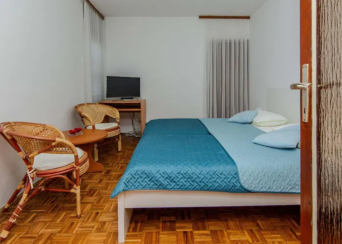 Kurta 2 By Interhome Daire *