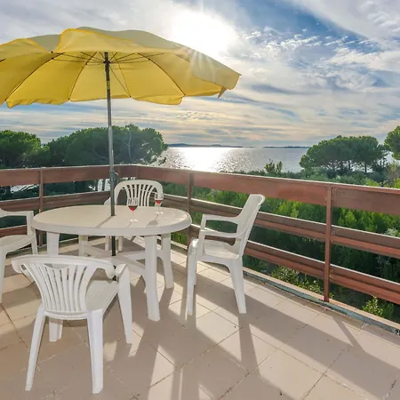 아파트 Kurta 2 By Interhome 프리블라카